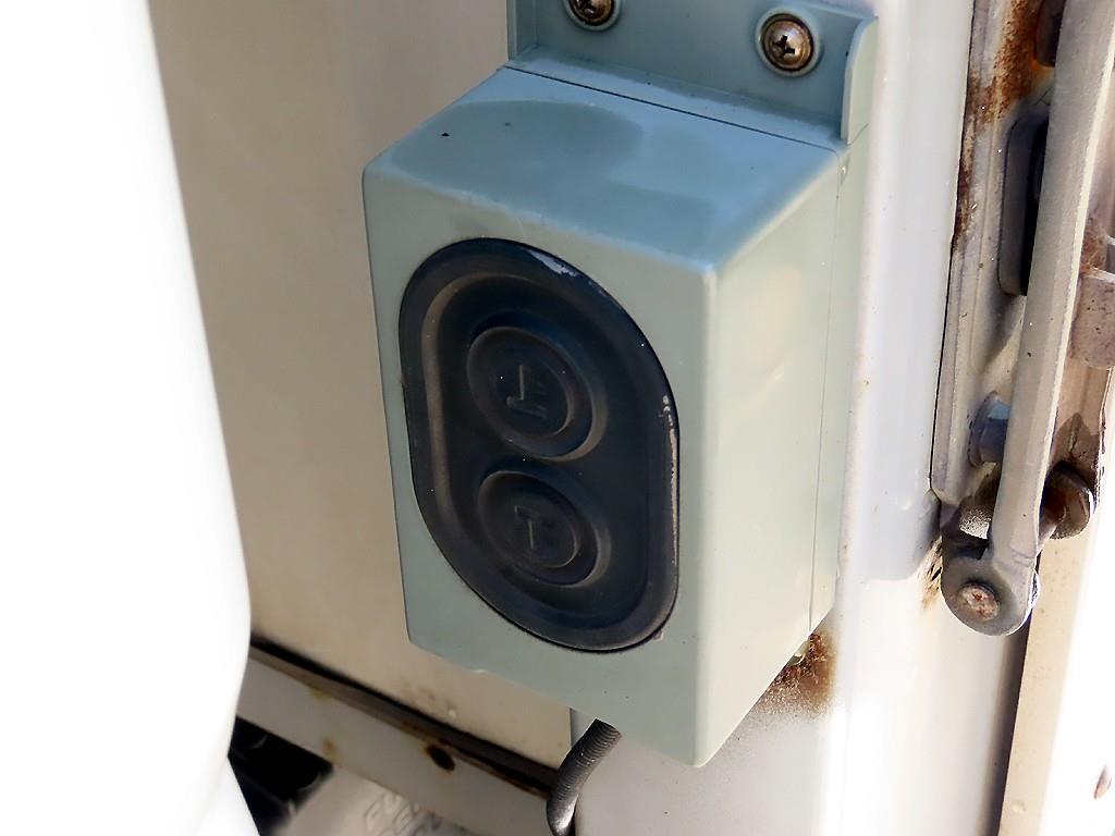 기아 봉고3 1.2톤 윙바디 8