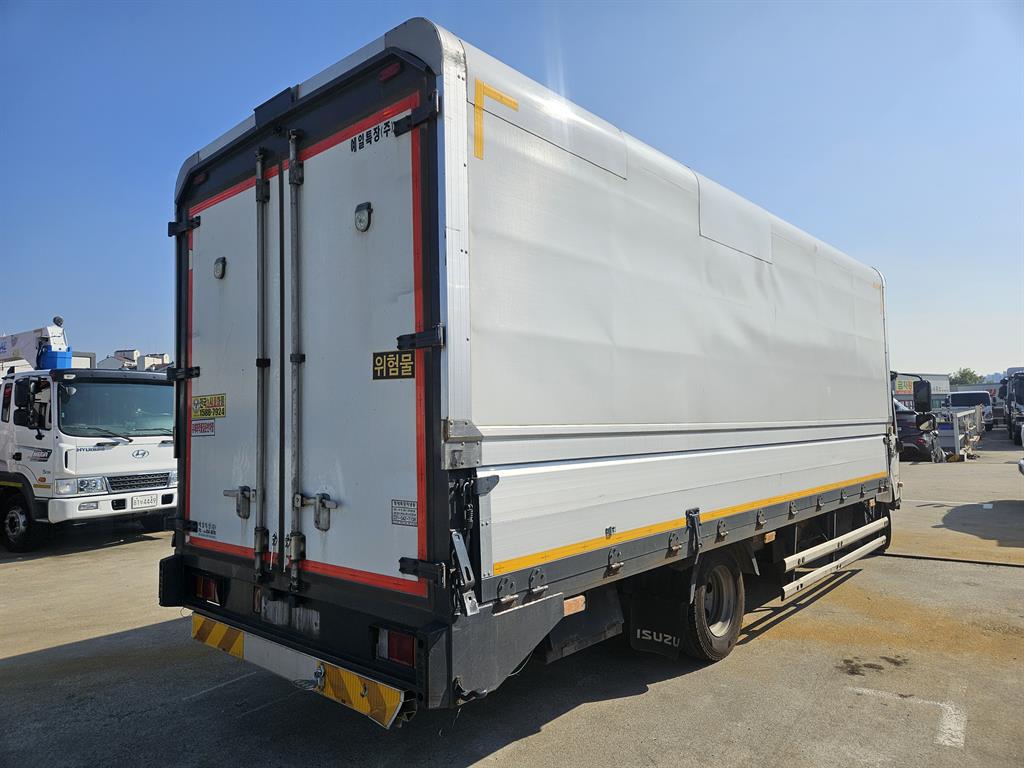 이스즈 엘프 3.5톤 윙바디 3