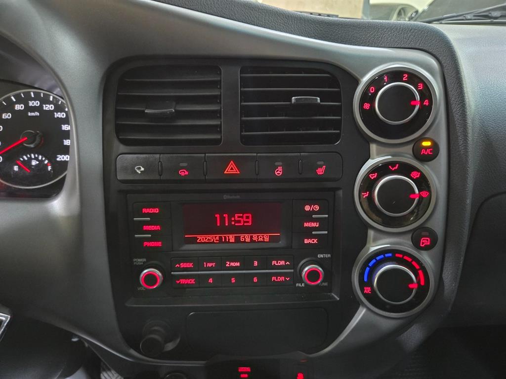 기아 봉고3 1톤 카고 LPG 9