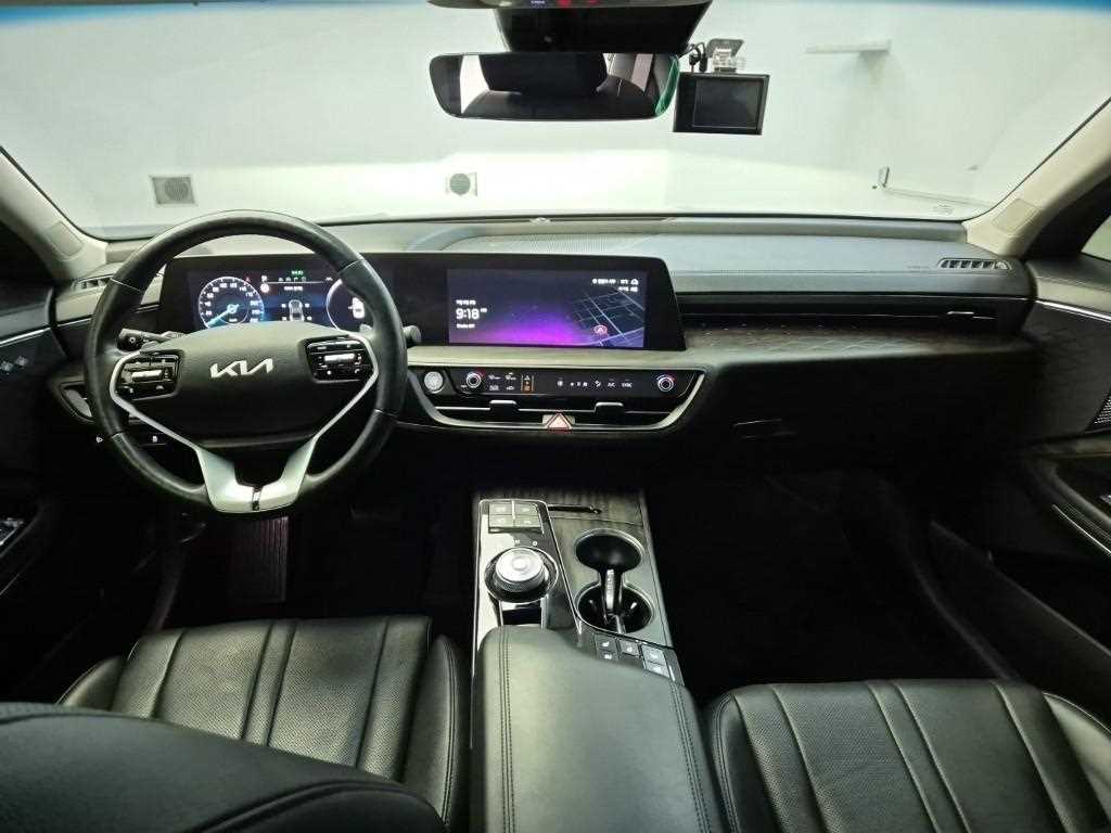 Kia K8 3.5 LPG 2WD Prestige 8