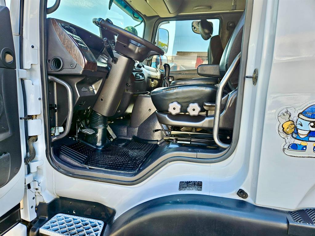 현대 메가트럭 집게차 8.5톤 수동 한국쓰리축 9