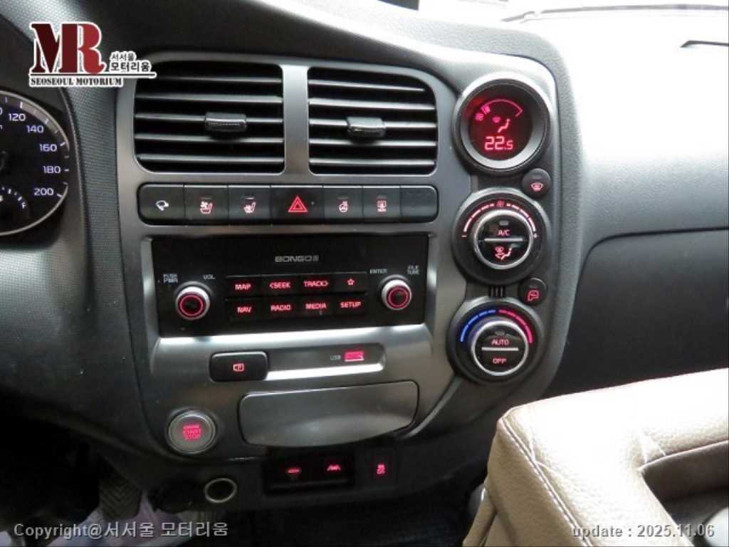 기아 봉고3 1톤 카고 LPG 9
