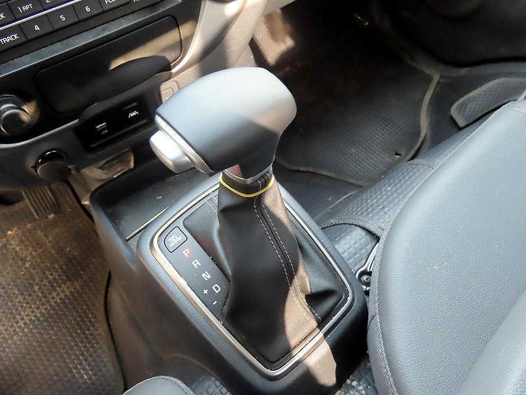 기아 봉고3 1.2톤 카고 LPG 9