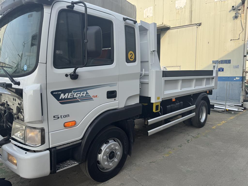 현대 메가트럭 화물덤프 5톤 0