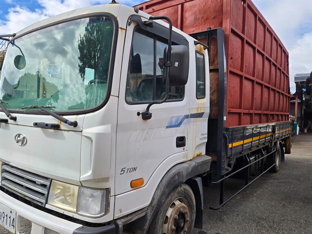 현대 메가트럭 집게차 5톤 수동 없음(순정)