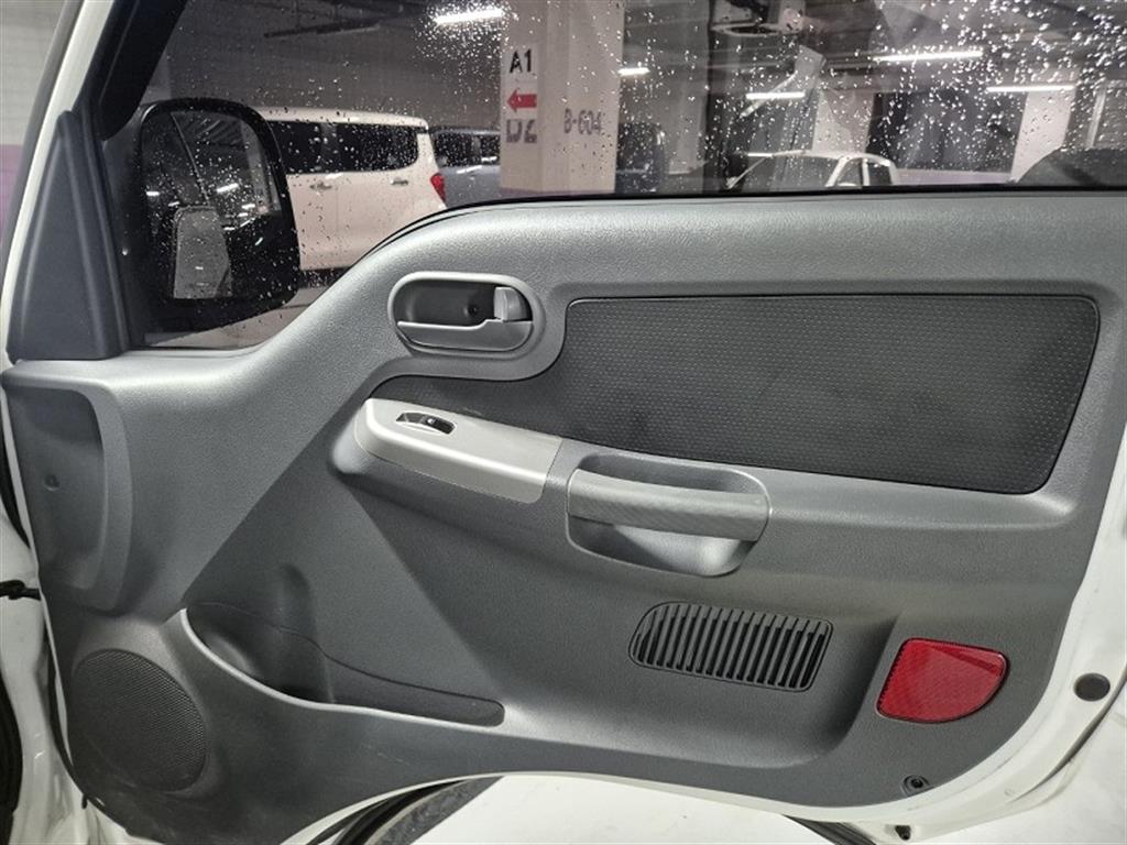 기아 봉고3 1톤 카고 LPG 9