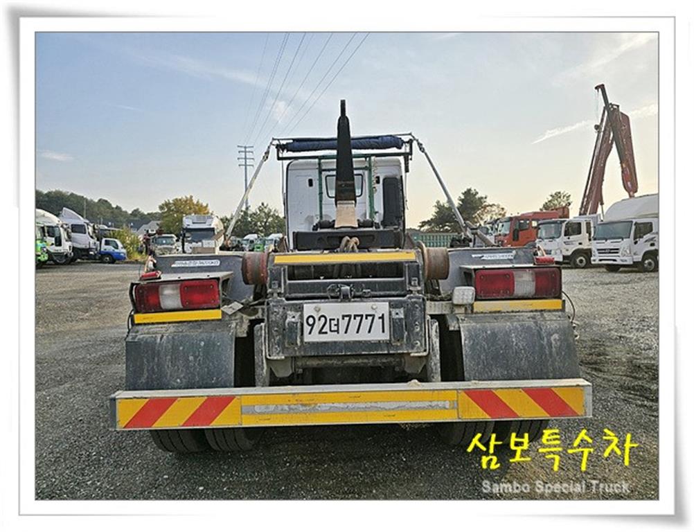 현대 엑시언트 암롤 24톤 수동 6