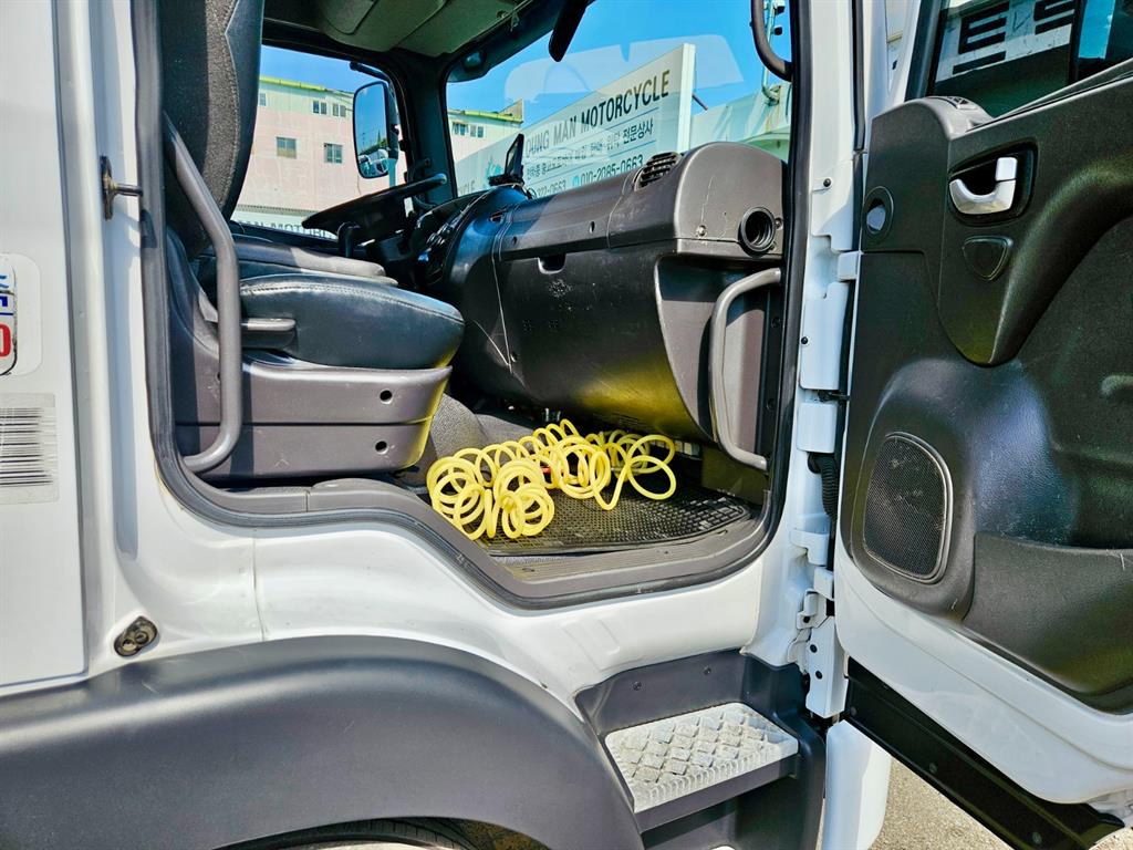 현대 메가트럭 집게차 8.5톤 수동 한국쓰리축 10