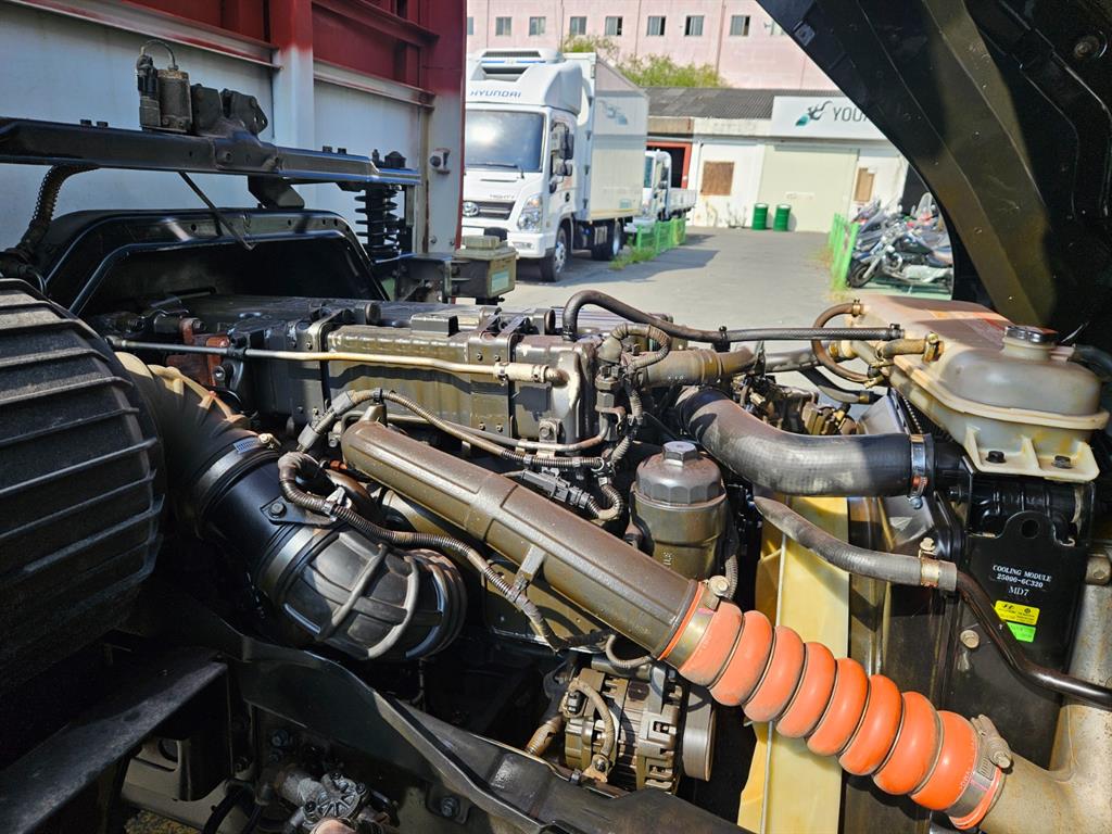 현대 메가트럭 집게차 8.5톤 수동 한국쓰리축 14