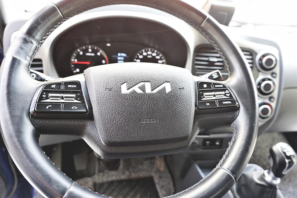 기아 봉고3 1.2톤 카고 8