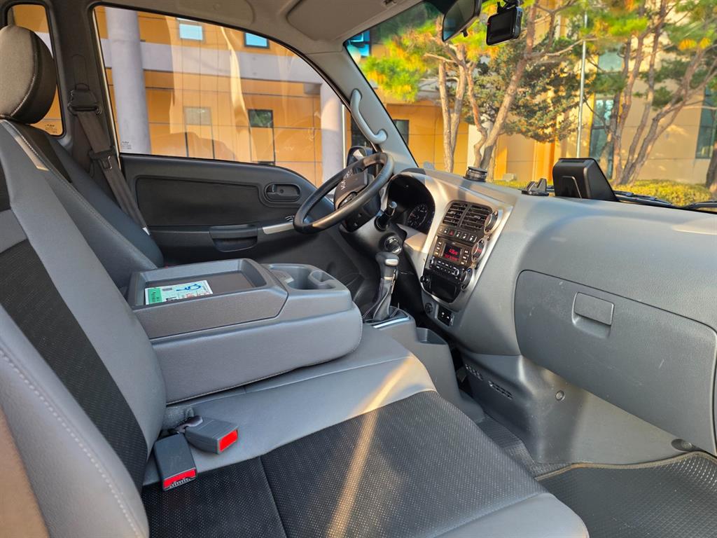 기아 봉고3 1톤 카고 LPG 9