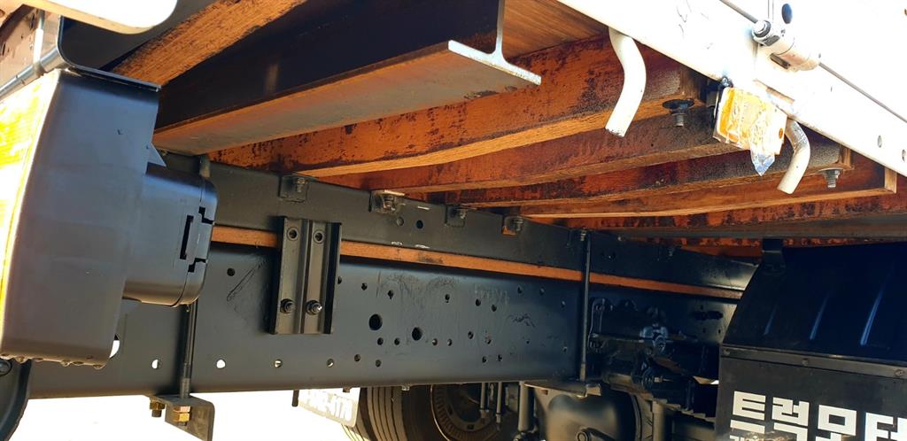 현대 메가트럭 260 단바리 카고 5톤 수동 5