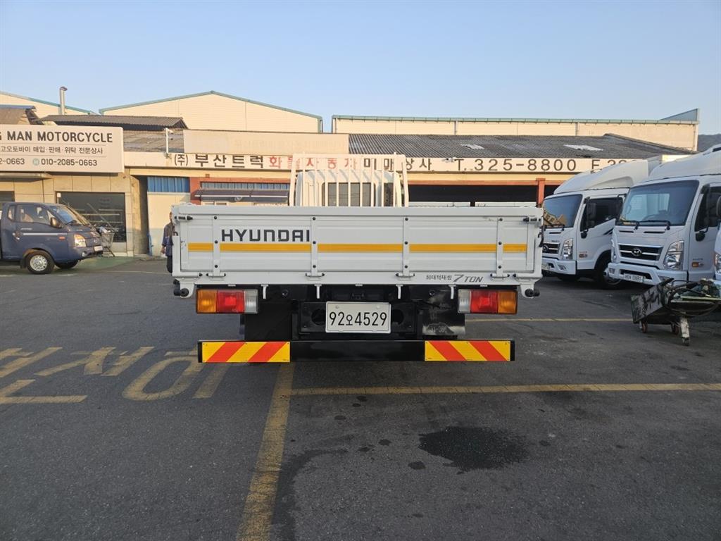 현대 메가트럭 단바리 카고 5톤 수동 4