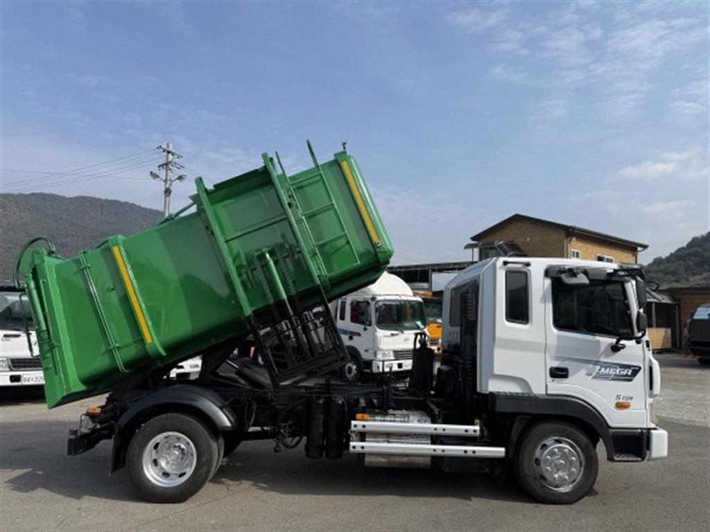 현대 음식물차 메가트럭 5톤 9