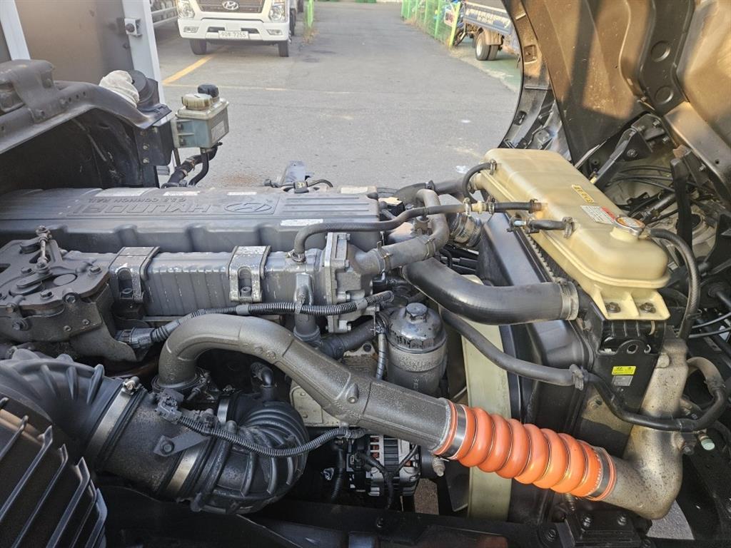 현대 메가트럭 단바리 카고 5톤 수동 13