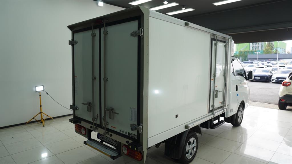 현대 포터2 1톤 냉동탑 LPG 4