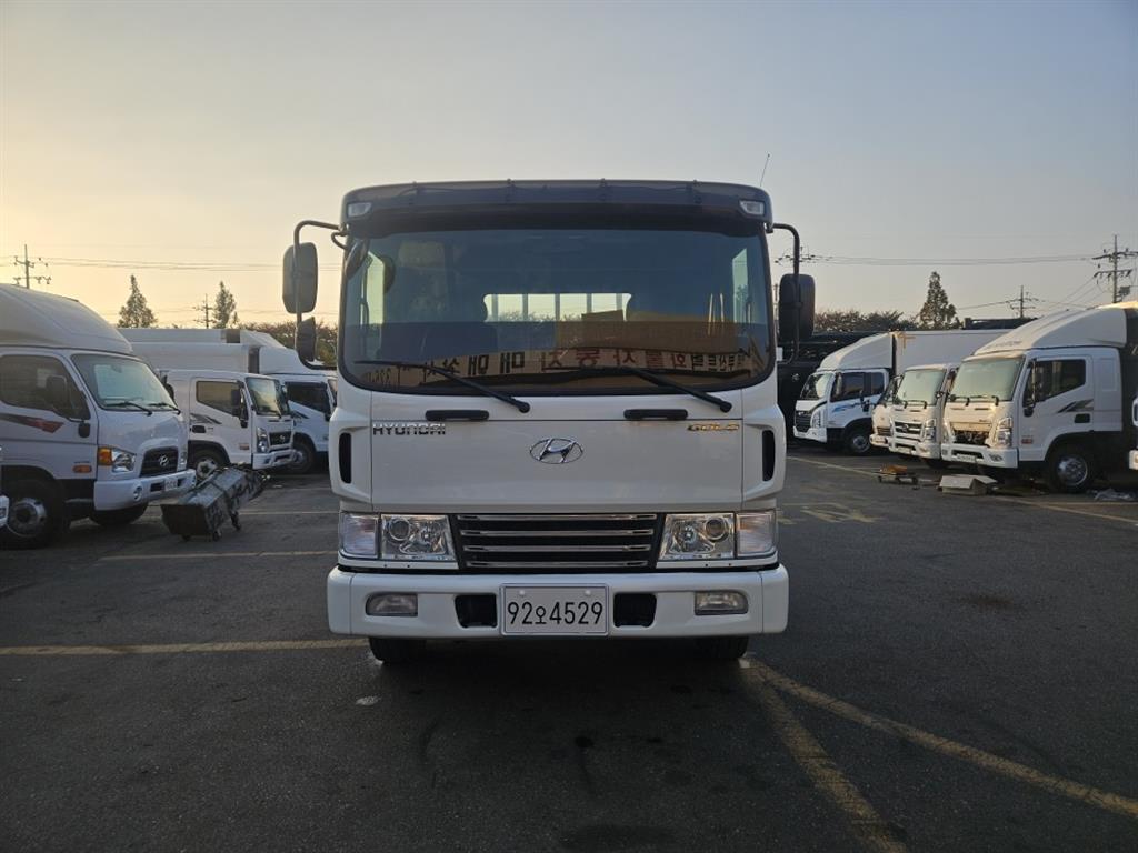 현대 메가트럭 단바리 카고 5톤 수동 1