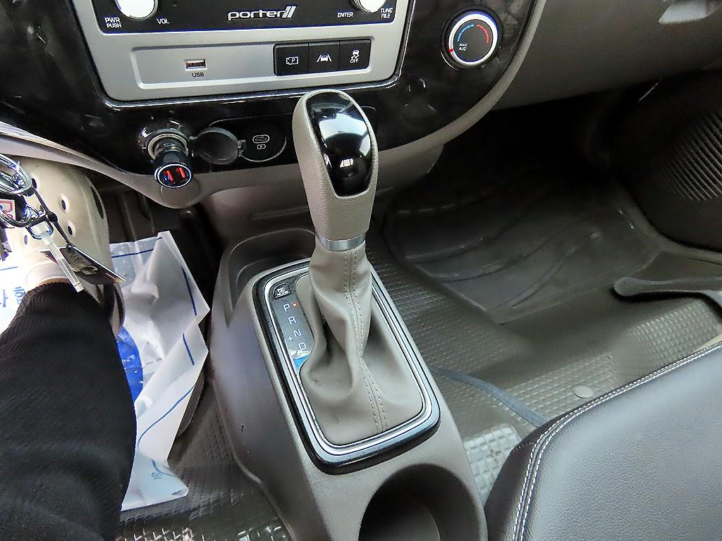 현대 포터2 1톤 카고 LPG 9