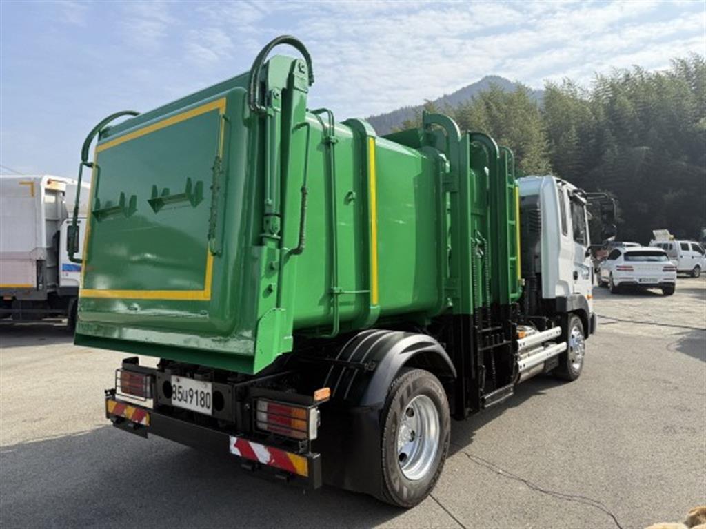 현대 음식물차 메가트럭 5톤 6