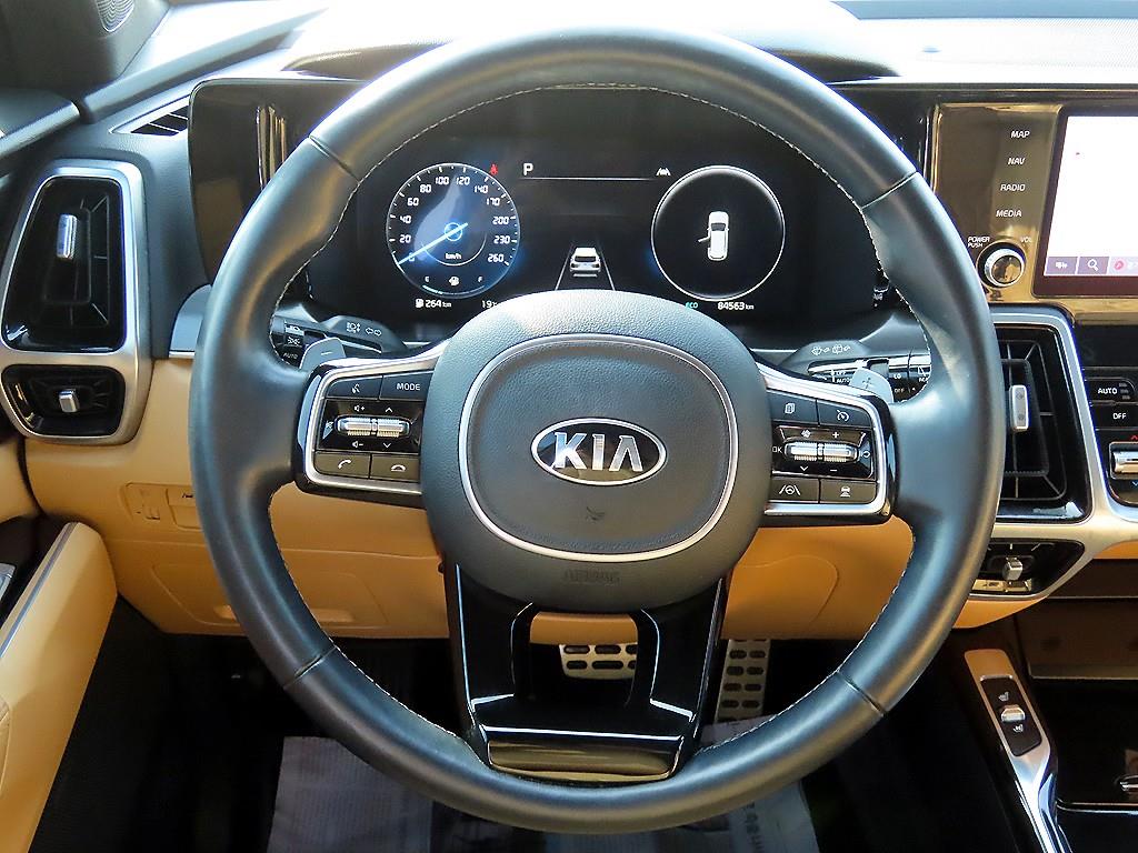 Kia Sorento Diesel 2.2 2WD Signature 8