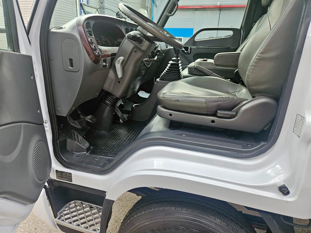 현대 이마이티 2.4톤 윙바디 일반캡 9