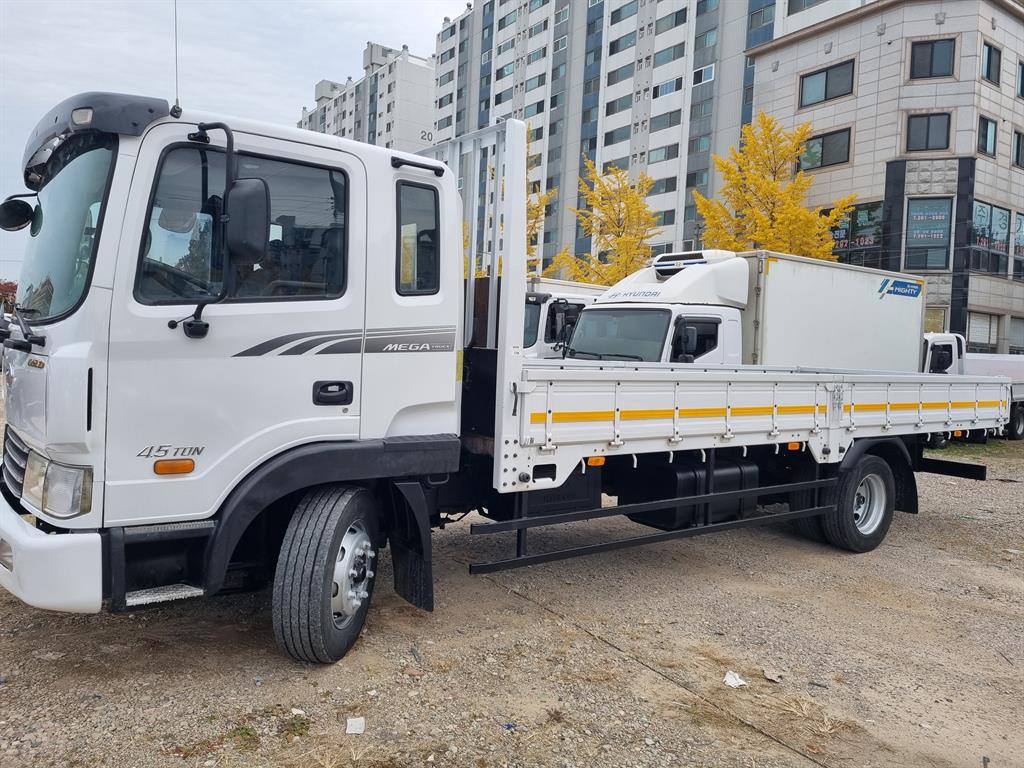 현대 메가트럭 단바리 카고 4.5톤 수동 2