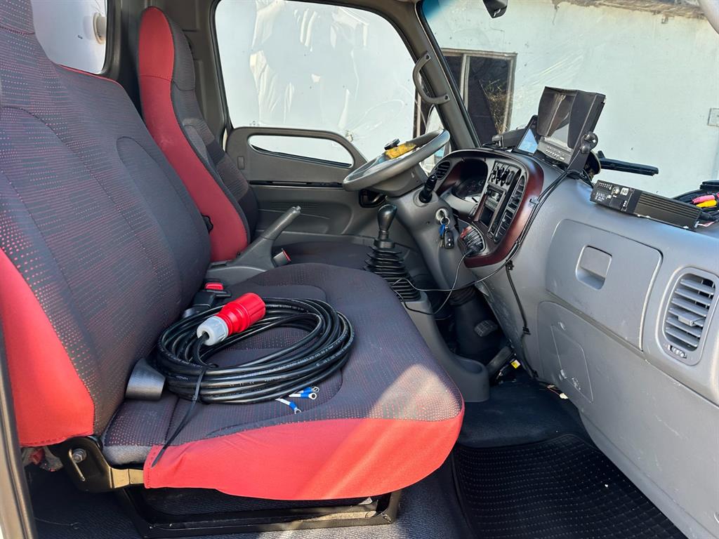 현대 마이티큐티 2.5톤 냉동탑 11