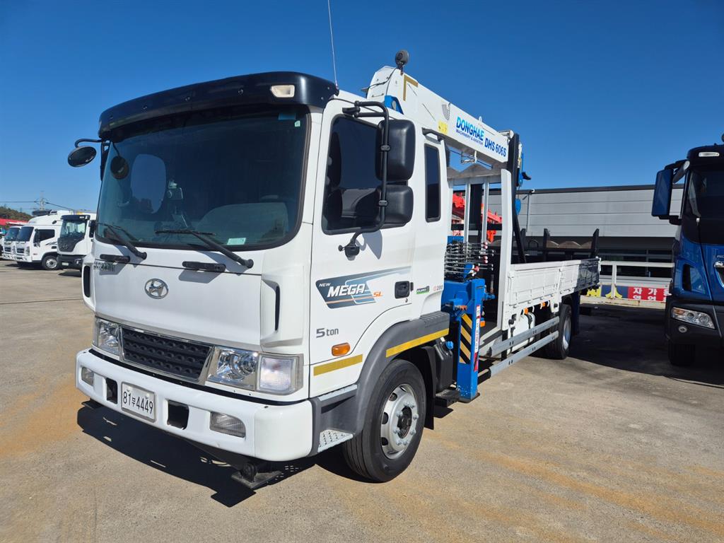 현대 카고크레인 동해기계항공 메가트럭 5톤 0