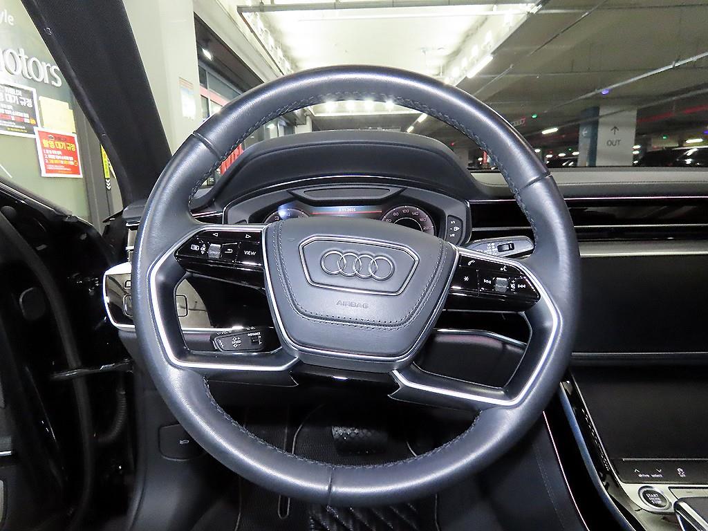 Audi A8 55 TFSI Quattro LWB 9