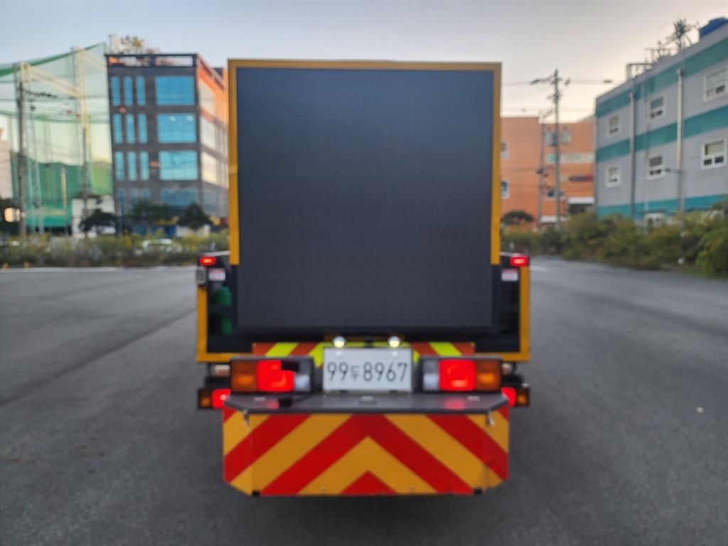 이스즈 엘프 3.5톤 4