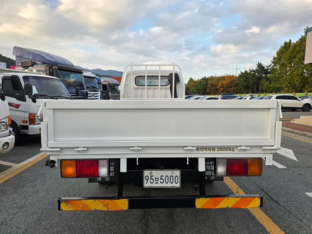 현대 이마이티 2.5톤 카고 장축 3