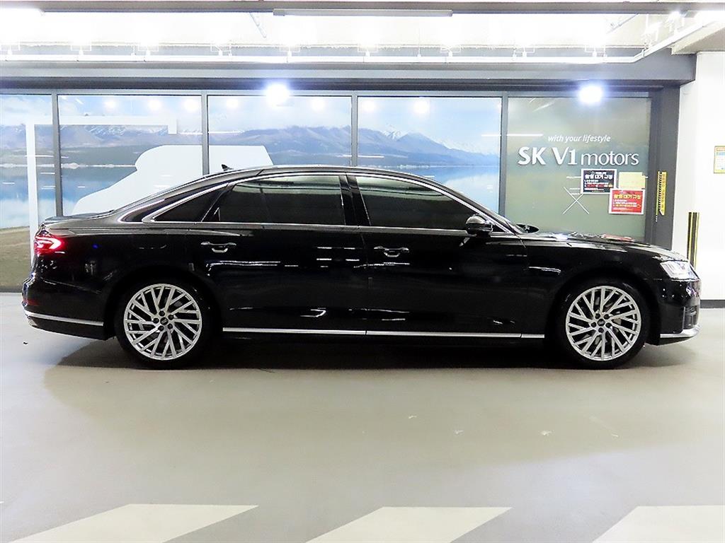Audi A8 55 TFSI Quattro LWB 4