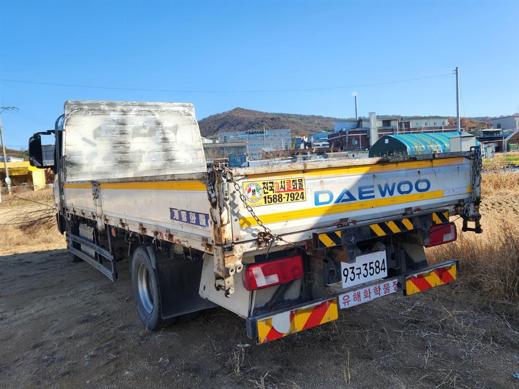 타타대우 더쎈 3.5톤 카고 3