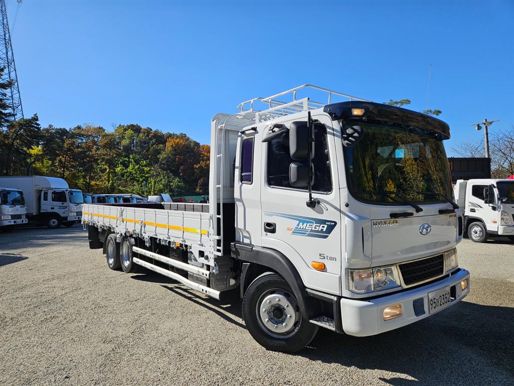 현대 메가트럭 카고 4.5톤 수동 1