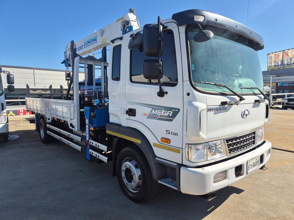 현대 카고크레인 동해기계항공 메가트럭 5톤 2