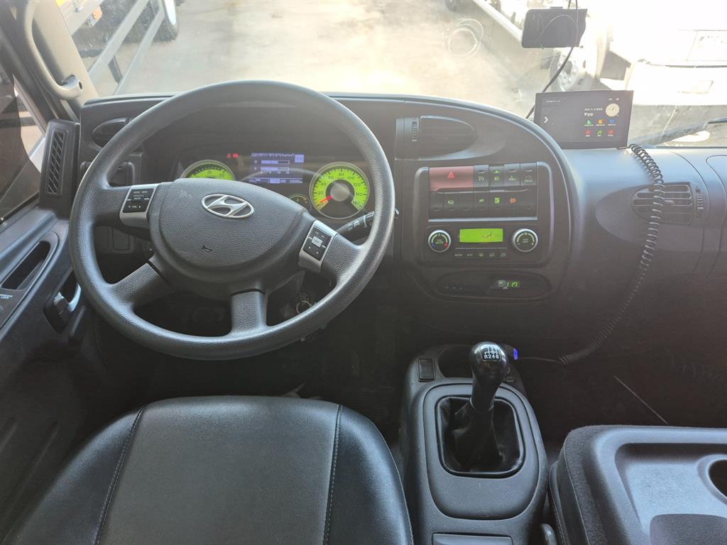 현대 카고크레인 동해기계항공 메가트럭 5톤 15