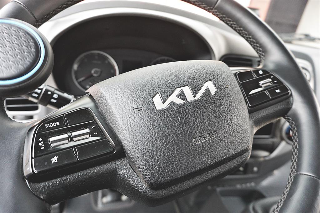 기아 봉고3 1.2톤 카고 8