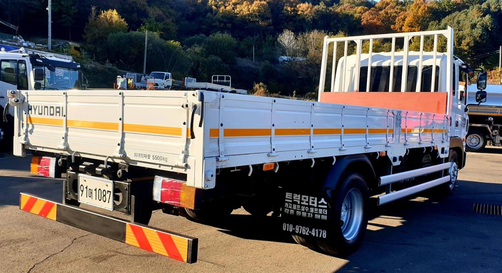 현대 메가트럭 260 단바리 카고 5톤 수동 11