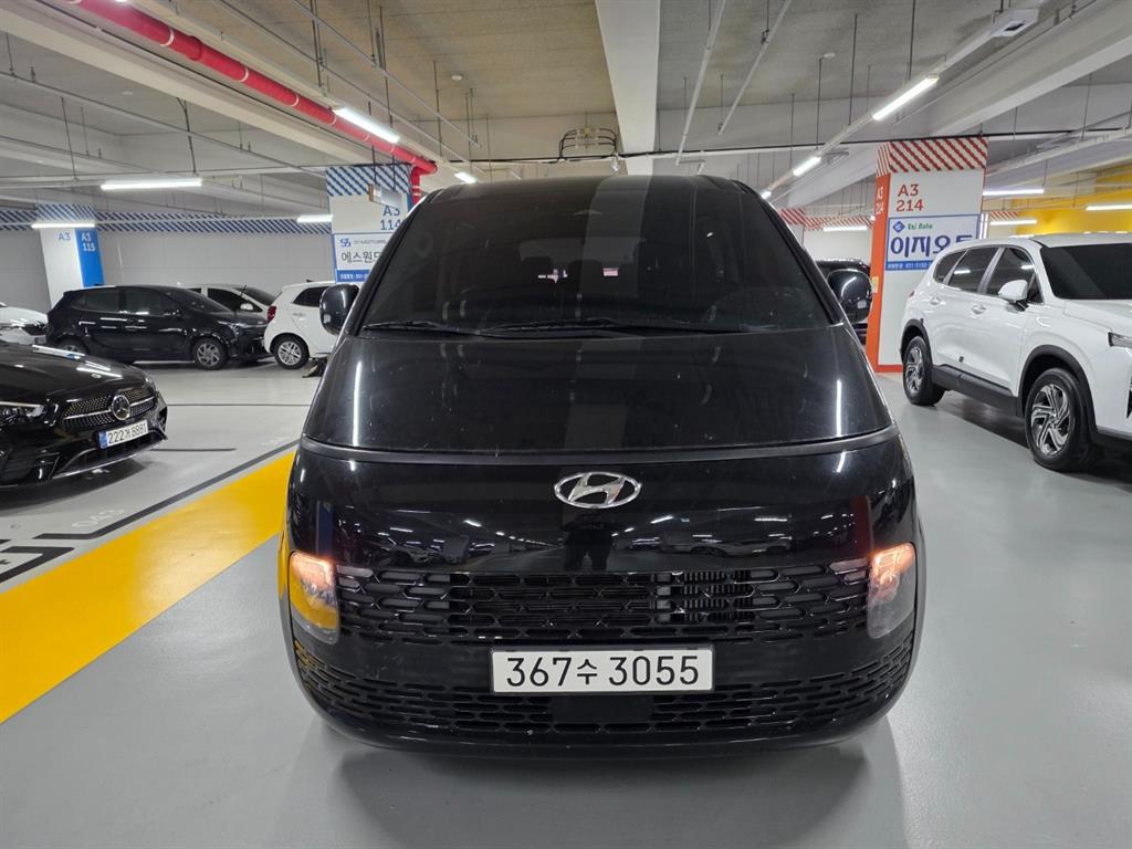 Hyundai Staria 2WD Diesel Tourer Modern