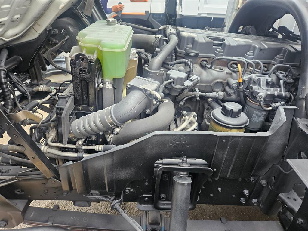 현대 이마이티 2.4톤 윙바디 일반캡 13