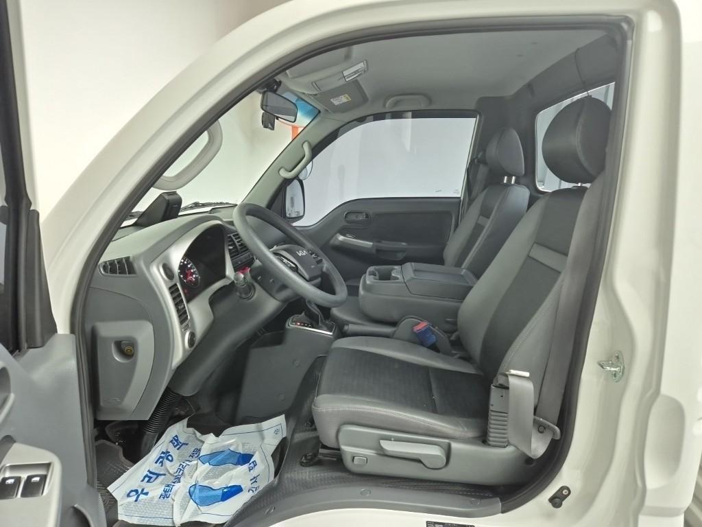 기아 봉고3 1톤 카고 LPG 9