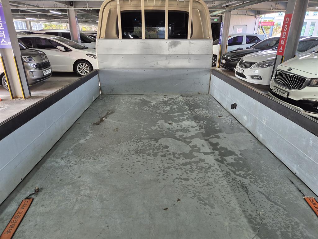 기아 봉고3 1톤 카고 LPG 11