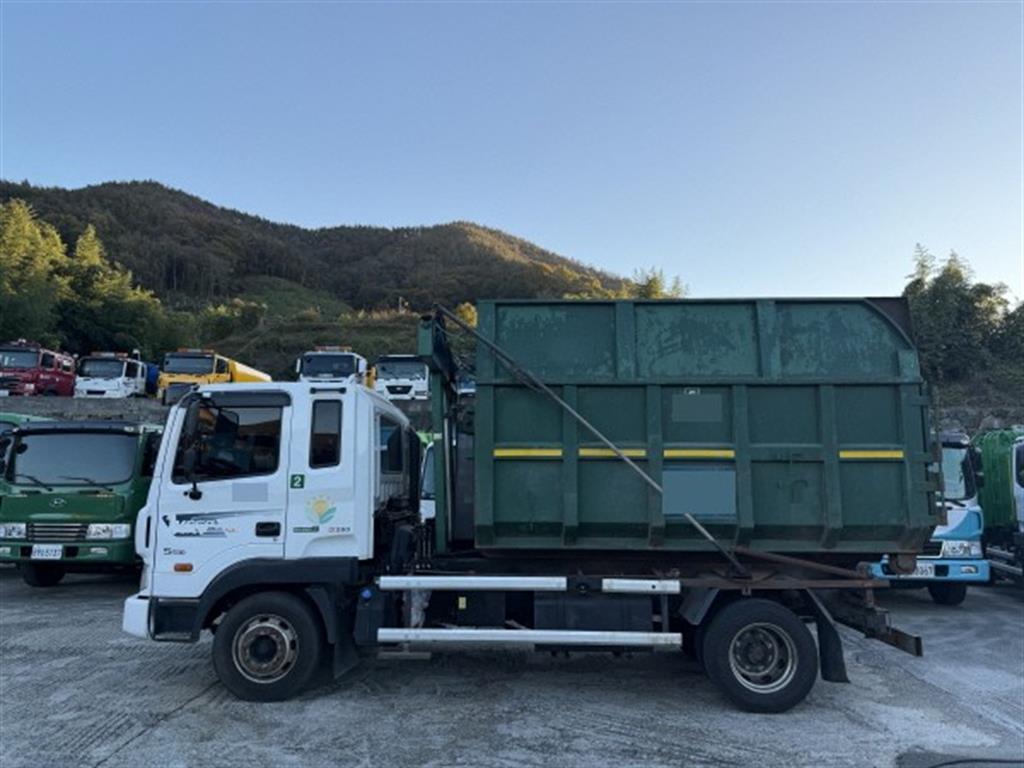 현대 메가트럭 암롤 5톤 수동 단바리 3