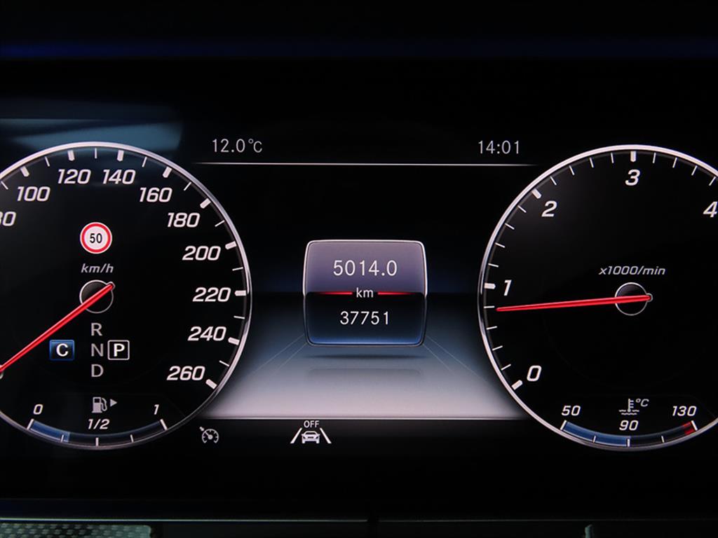 Mercedes-Benz CLS-Class CLS300d AMG Line 10