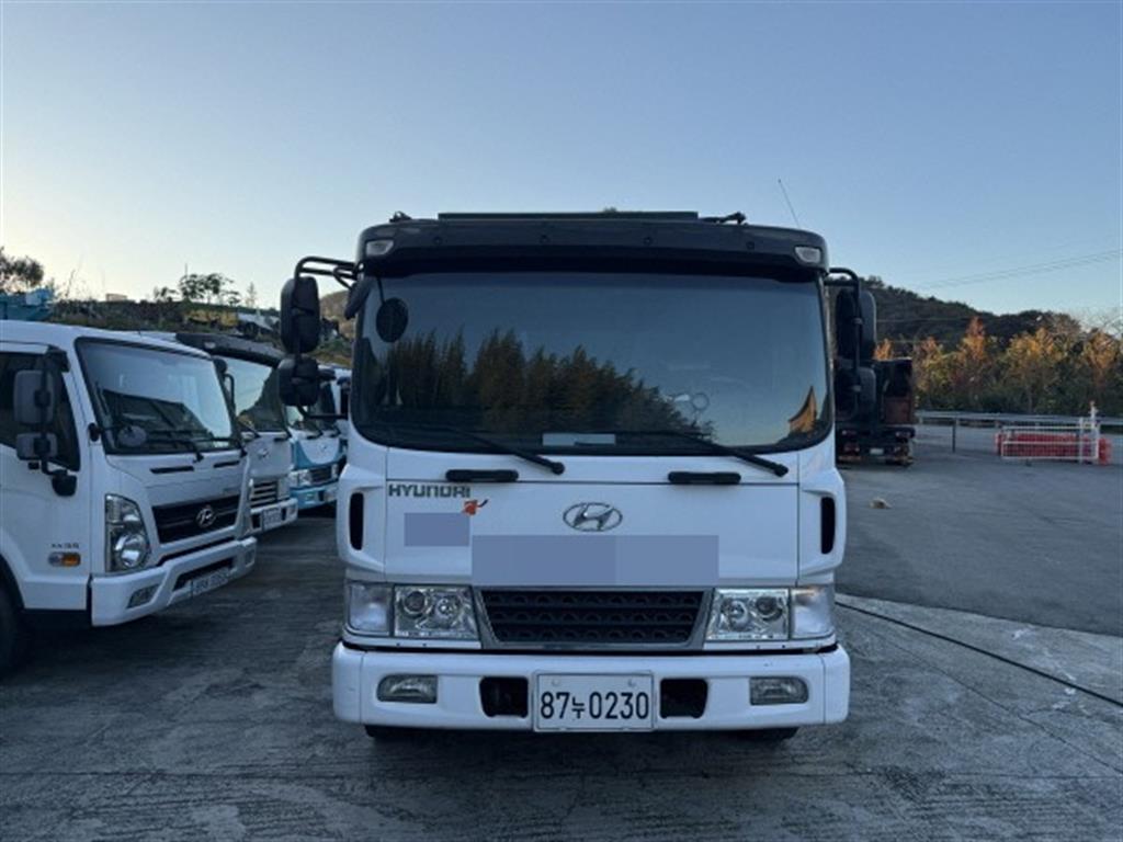현대 메가트럭 암롤 5톤 수동 단바리 2