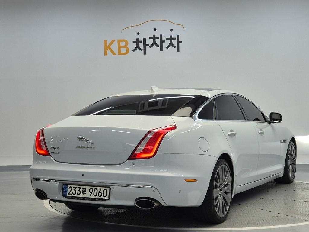 Jaguar XJ 3.0D Limited Edition 4