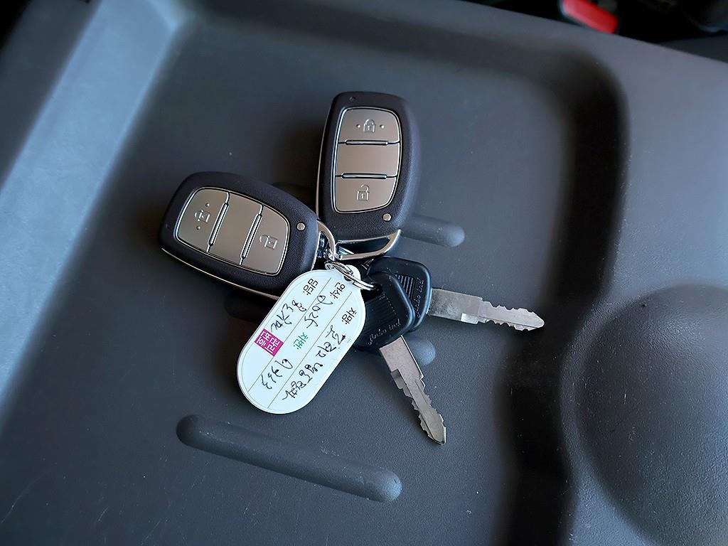 현대 포터2 1톤 냉동탑 LPG 10