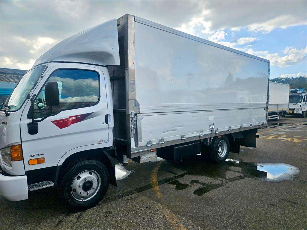 현대 이마이티 2.4톤 윙바디 일반캡 2