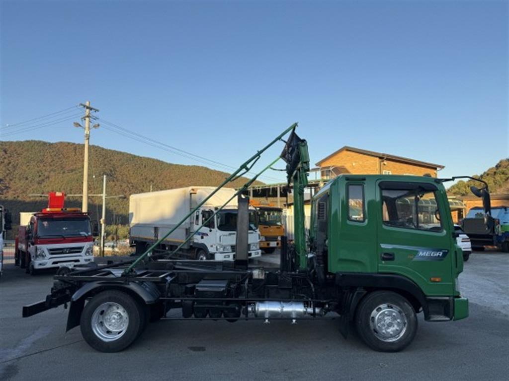 현대 메가트럭 암롤 5톤 수동 단바리 4