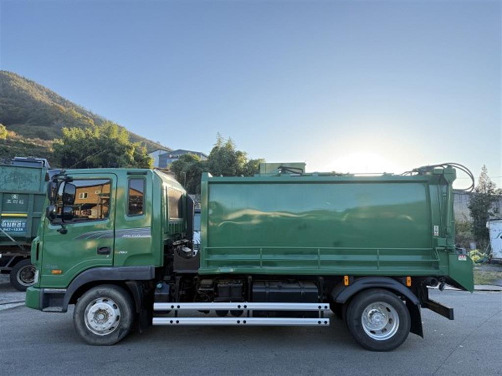 현대 음식물차 메가트럭 5톤 3